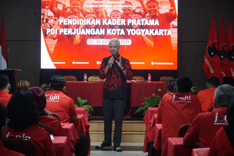 Ganjar Minta Kader PDIP Yogya Tunjukkan Politik yang Menjawab Persoalan Gen-Z