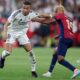 Head to Head El Clasico Barcelona vs Real Madrid Setipis Kulit Bawang