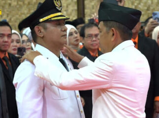 KDM Lantik Asep Surya Atmaja Jadi Bupati Bekasi Sisa Masa Jabatan 2025-2030