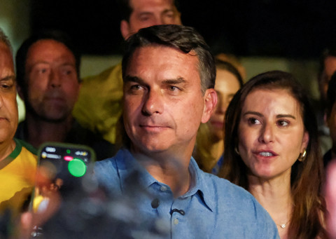 Kenapa Flavio Bolsonaro Kabur ke AS Usai Kalah Pilpres Brasil
