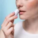 Kesalahan yang Sering Dilakukan Saat Memakai Lip Balm