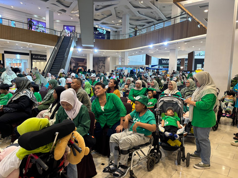 Kisah Amanda Belajar Kuat Dampingi Anak Cerebral Palsy Langit Kayak Runtuh