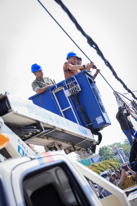 Komitmen Walkot Pekanbaru Tertibkan Kabel Semrawut, Jl Ronggo Warsito Lebih Asri