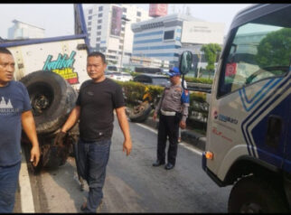 Konten IG 4 Kali dalam 10 Hari, Kendaraan Tabrak Separator TJ Koridor 9
