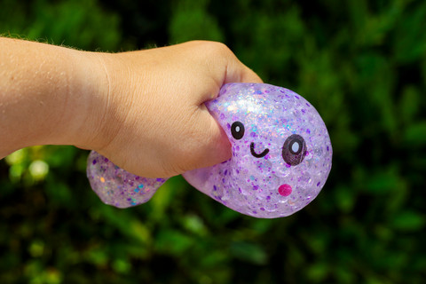 Konten IG Squishy Anak Dijual dengan Jarum Suntik Tajam, kok Bisa