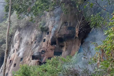 Kuburan Tua ‘Liang Batu’ di Toraja Diduga Dibakar OTK, 50 Jasad Terdampak