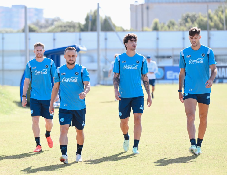 Link Live Streaming Napoli vs AS Roma Serie A Ambisi Serigala Ibukota Rebut Puncak Klasemen