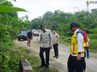 Menteri PU Percepat Pembangunan Jalan Perbatasan di Kalimantan