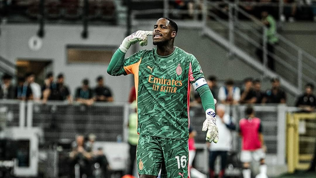 Mike Maignan Diusir Wasit, AC Milan Kehilangan Kiper di Liga Europa 2026/27