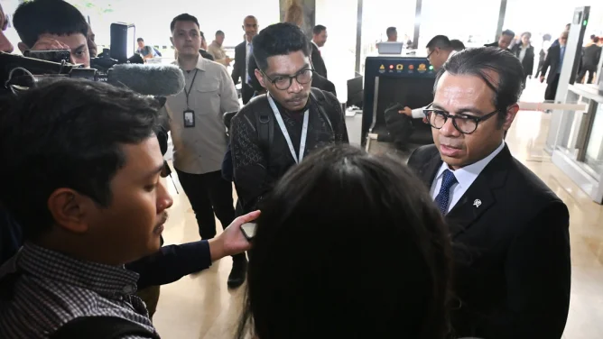 Pemerintah Siapkan Pengaturan Penggunaan Kecerdasan Buatan Sesuai Sektor