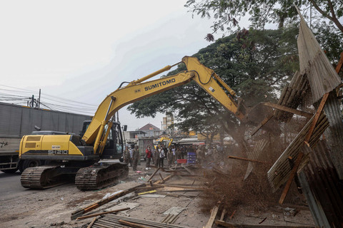 Pemkab Bekasi Bongkar Bangunan Liar di Cikarang untuk Ruang Terbuka Hijau