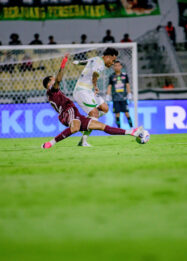 Persebaya Hancur di Parepare, Bernardo Tavares Murka Setelah Penalti Alex Martins Gagal