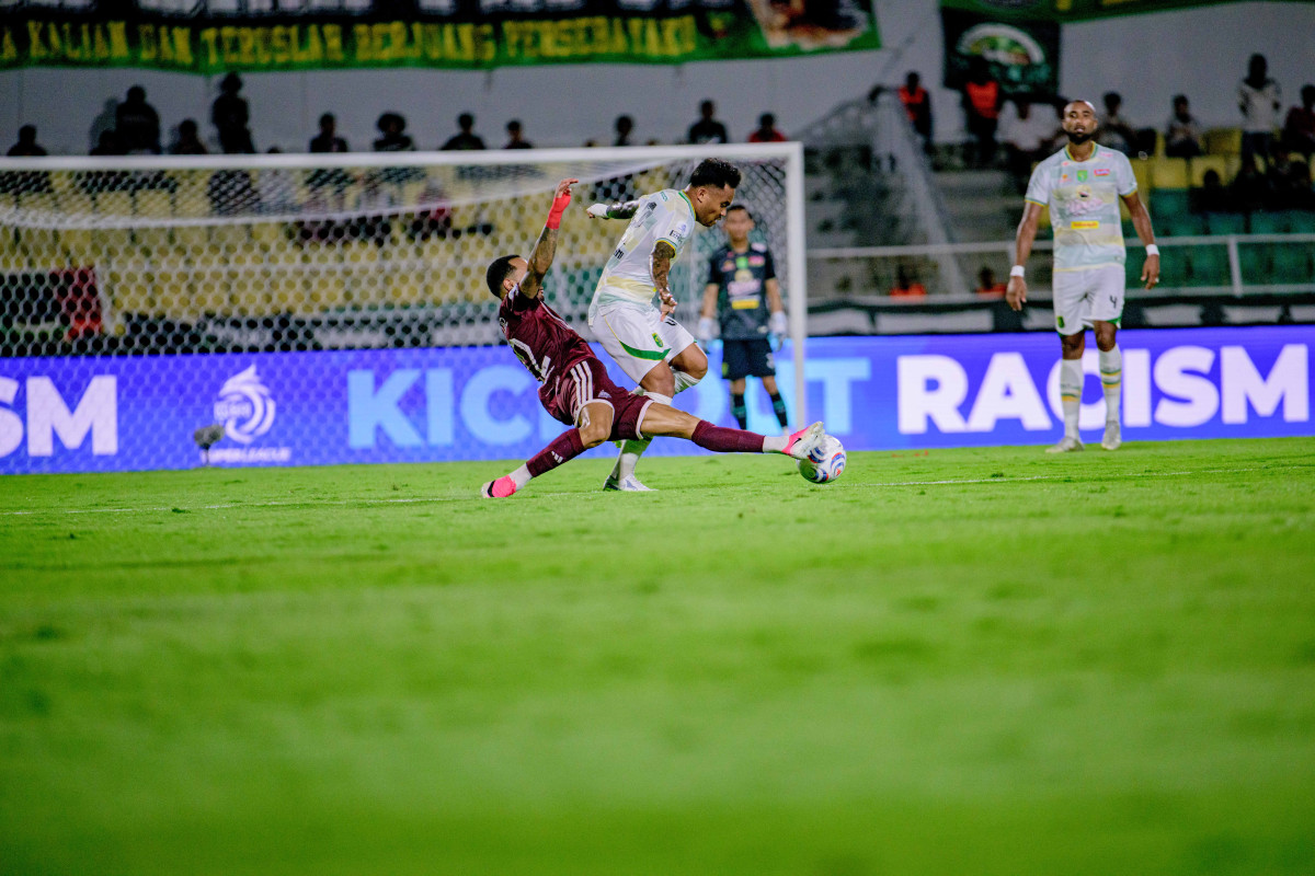 Persebaya Hancur di Parepare, Bernardo Tavares Murka Setelah Penalti Alex Martins Gagal