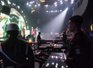 Petugas Gabungan Amankan 8 Oknum TNI-Polri di Tempat Hiburan Malam Surabaya