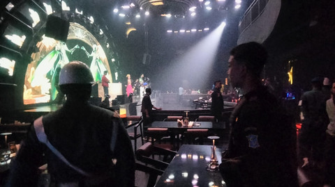 Petugas Gabungan Amankan 8 Oknum TNI-Polri di Tempat Hiburan Malam Surabaya