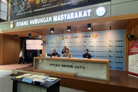 Polisi Bongkar Sindikat Penyebar SMS Phising di Rute MRT, 5 Orang Ditangkap