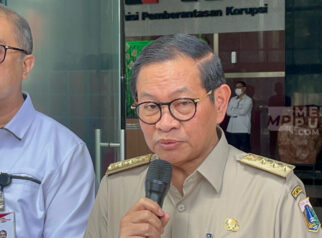 Pramono Anung Janjikan Perbaikan Segera Kualitas Rumput Jakarta International Stadium