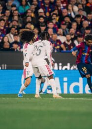 Real Madrid Kalahkan Barcelona 2-1, Jose Mourinho Belum Mau Berpuas Diri