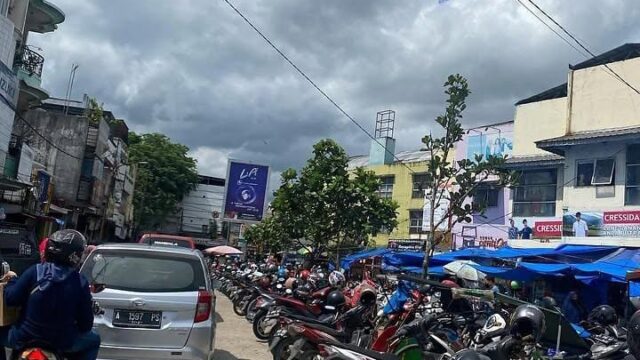 Retribusi Parkir dan Pasar di Lebak Masih Seret