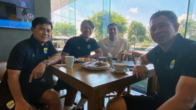 Reuni Spesial Persib di Thailand, 2 Mantan Pemain Juara Datang Temui Maung Bandung