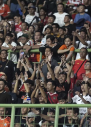 Sikap The Jakmania dan Aremania Bikin Shin Tae-yong Bahagia