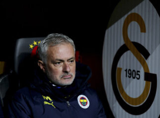 Taktik Jose Mourinho Hancurkan Skema Line Tinggi Barcelona di El Clasico