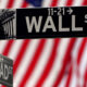Wall Street Ditutup Beragam, S&P 500 dan Nasdaq Anjlok Imbas Keraguan terhadap AI