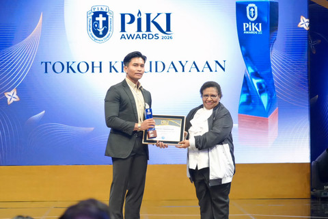 Wamendagri Ribka Haluk Serahkan Penghargaan Tokoh Kebudayaan di PIKI Awards 2026