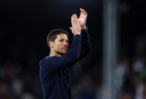 Xabi Alonso Menuntut Perbaikan Setelah Chelsea Tumbang dari Tottenham